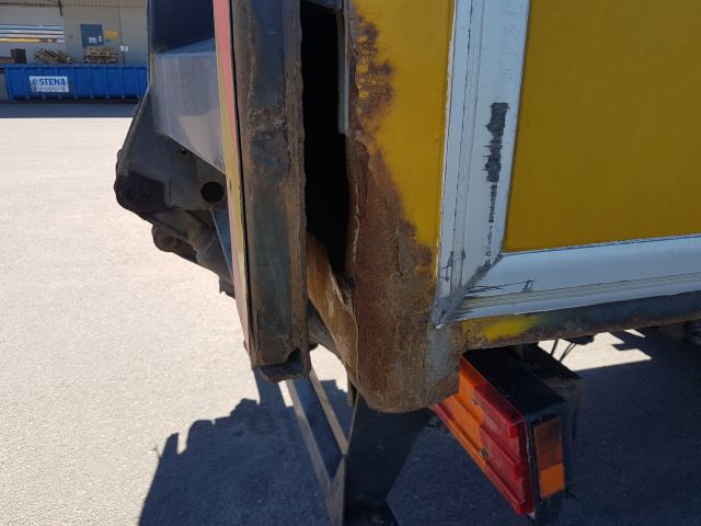 484992-14 Mercedes Actros 2004