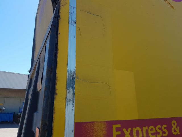 484992-18 Mercedes Actros 2004