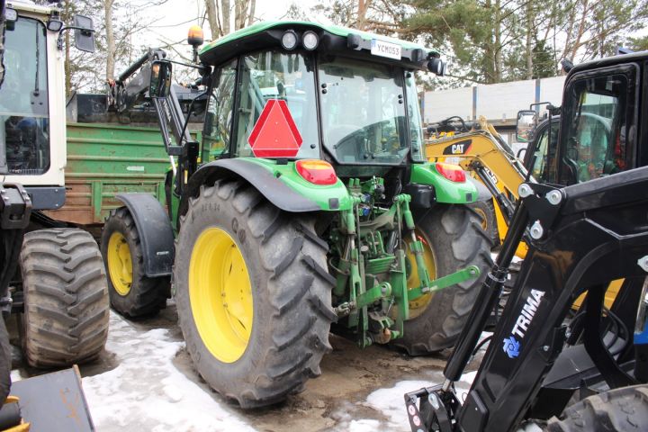 483208-1 Tractor John Deere 5075M 4WD -16 (829 h, front loader)