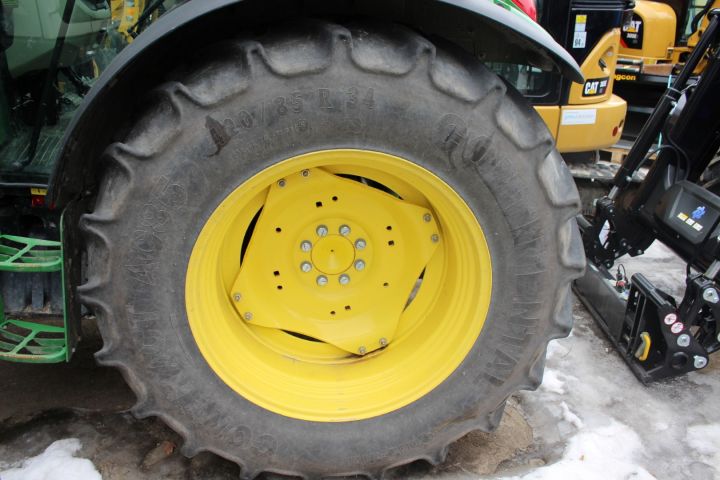 483208-6 Tractor John Deere 5075M 4WD -16 (829 h, front loader)