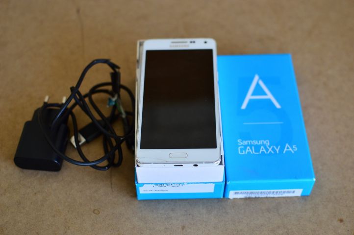 484943-1 Smartphone Samsung Galaxy A5, SMA500FU