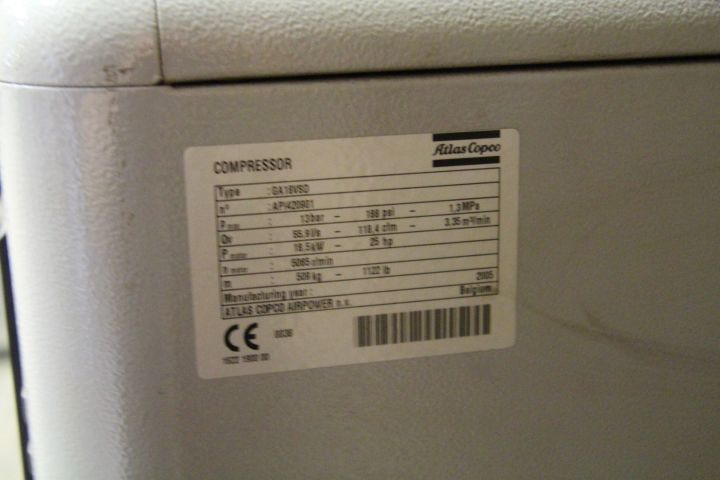 484032-3 Screw compressor Atlas Copco GA18VSD, incl tank -05
