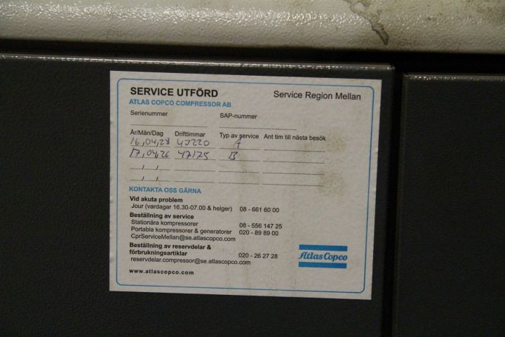 484032-6 Screw compressor Atlas Copco GA18VSD, incl tank -05