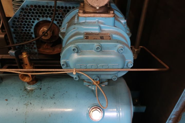 410913-10 Screw compressor Boge S60