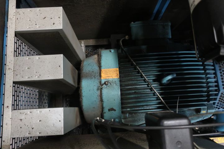 410913-12 Screw compressor Boge S60