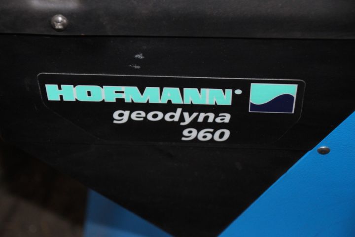 482290-3 Tire balancing machine Hofmann Geodyna 960