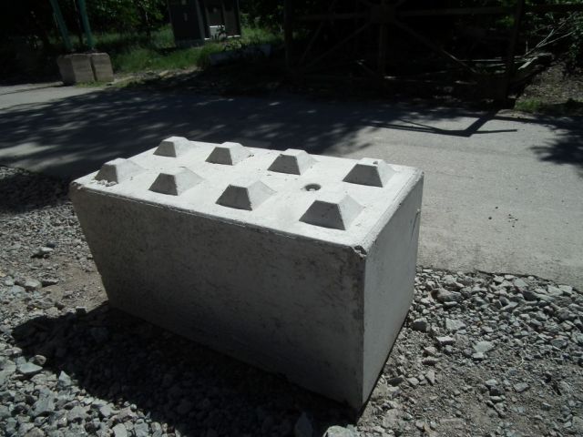 484517-1 Betonglego 2450 kg