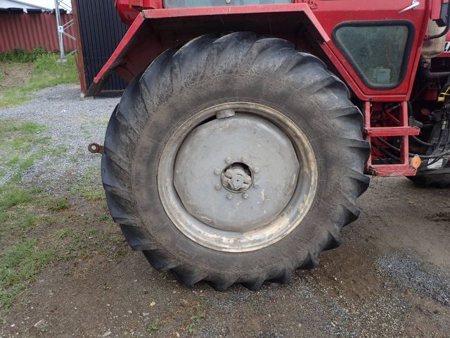 453297-13 BELARUS MTZ 562 Reg: HFO119