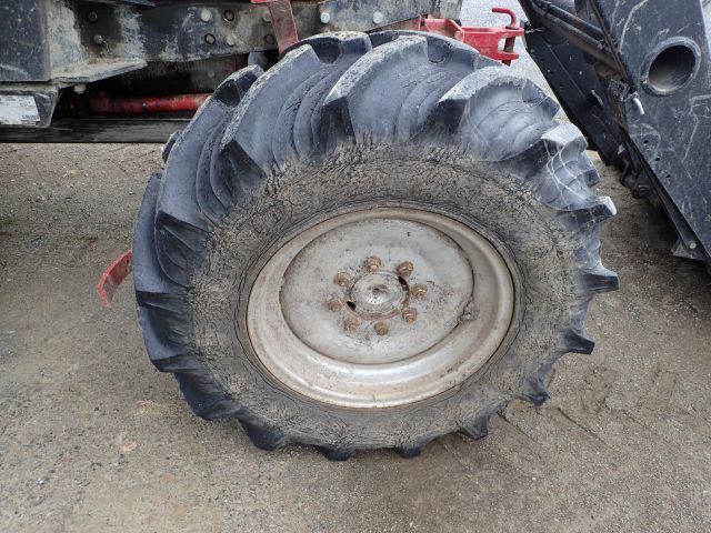 453297-15 BELARUS MTZ 562 Reg: HFO119