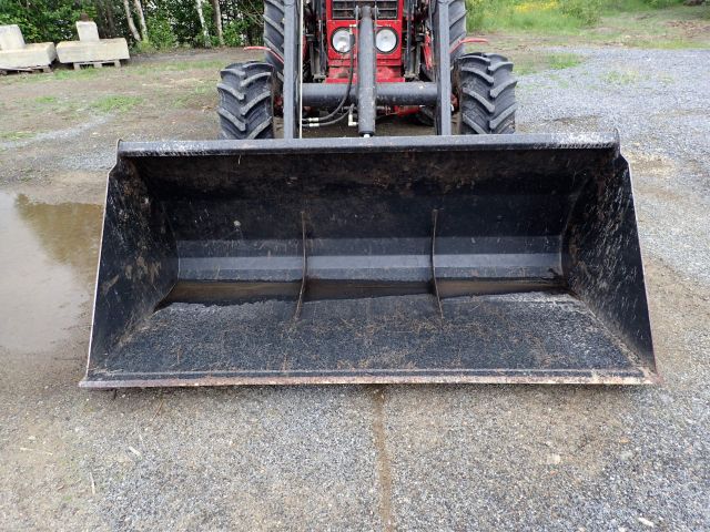 453297-17 BELARUS MTZ 562 Reg: HFO119