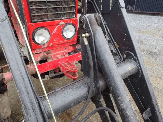 453297-28 BELARUS MTZ 562 Reg: HFO119