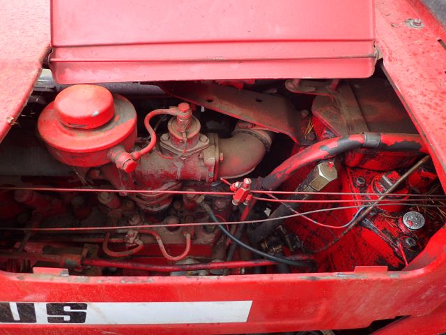 453297-76 BELARUS MTZ 562 Reg: HFO119