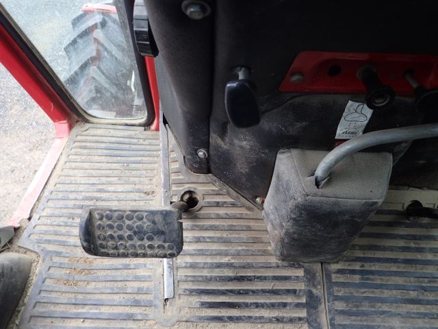 453297-90 BELARUS MTZ 562 Reg: HFO119