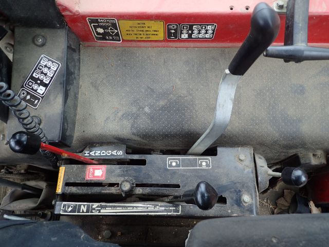 453297-100 BELARUS MTZ 562 Reg: HFO119