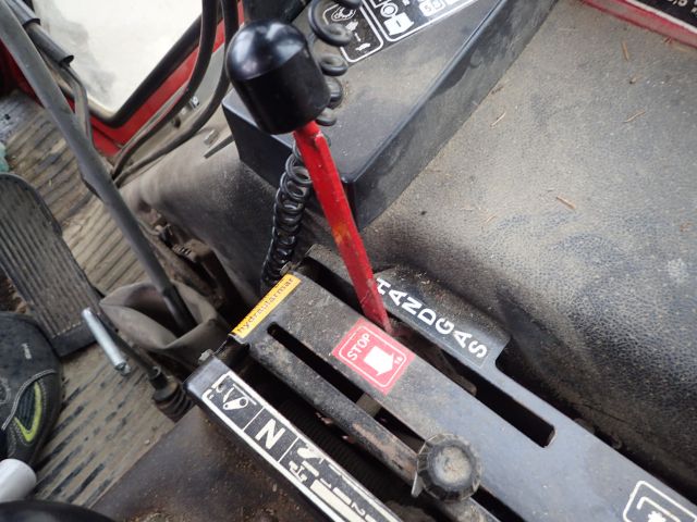 453297-101 BELARUS MTZ 562 Reg: HFO119