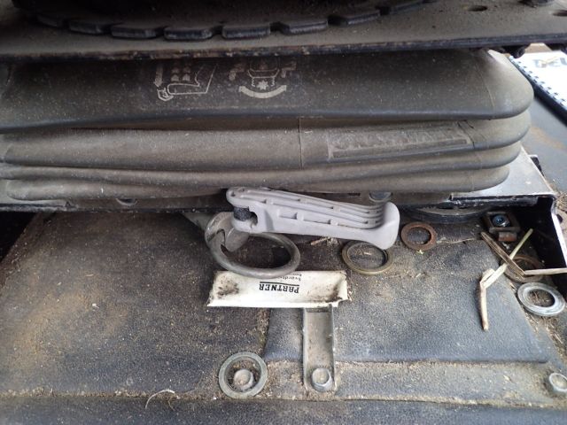 453297-105 BELARUS MTZ 562 Reg: HFO119