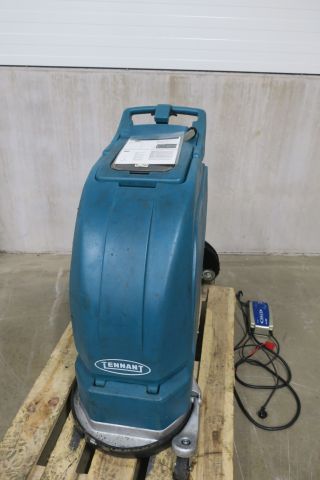478653-2 Cleaning machine Tennant 5100