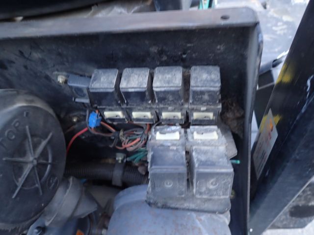 453378-51 Clipper Ransomes FRONTLINE 728D