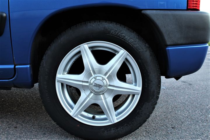 433605-11 Lemon Berlingo Family II 1.6i (110hk) 2007