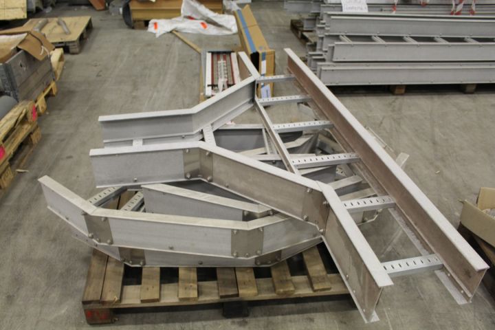 485479-2 Cable ladder, Oglaend System,