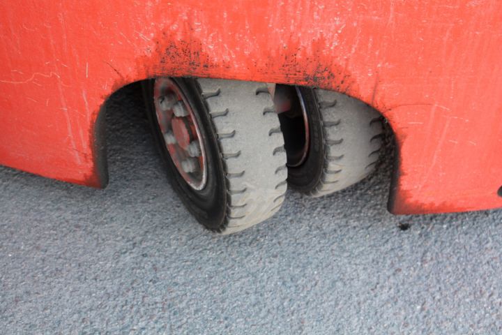 486100-9 Truck, Linde, E16H-01, (1588h), -08