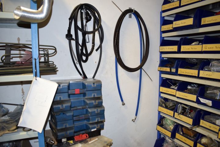 386604-6 Large spare parts store for restaurant machines