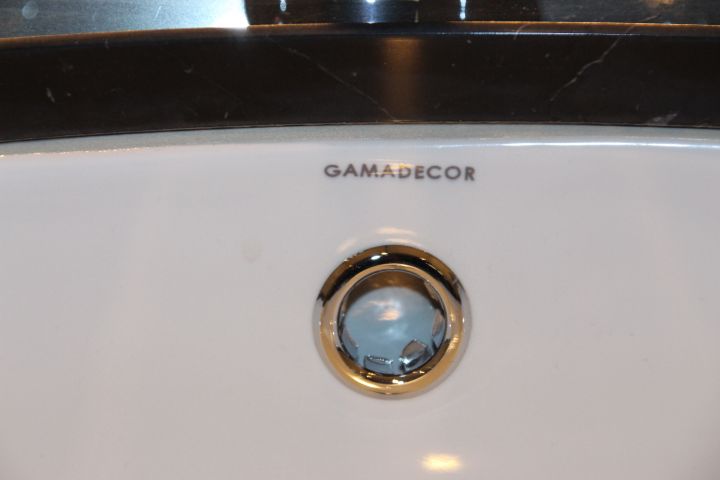 487132-5 Bathroom furniture Gamadecor