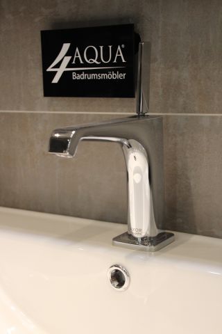 487134-5 Utställningsbadrum 4aqua