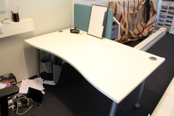 486924-1 Office workplace, desk, chair, EFG