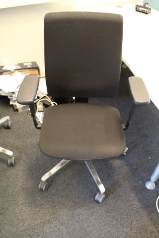 486924-2 Office workplace, desk, chair, EFG