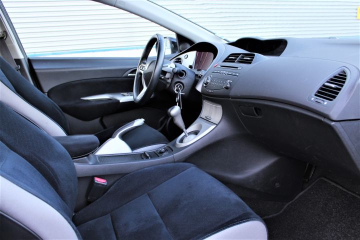 433609-23 Honda Civic 5-door 1.8 i-VTEC 140hk, -07