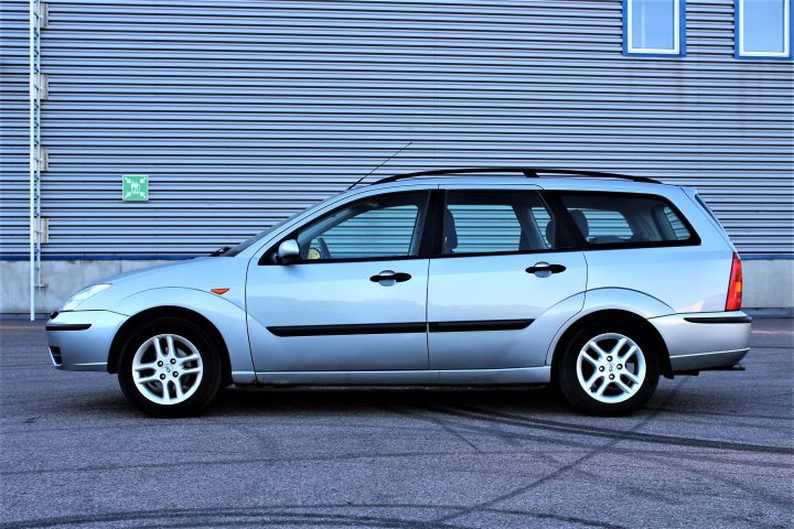 433692-3 Ford Focus Turnier 1.6 Flexifuel -03