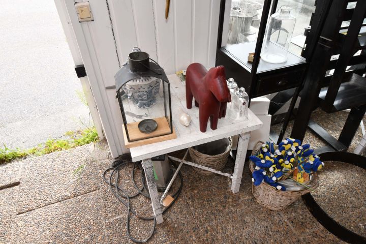 486720-2 Decor, ornamental shelves, etc.