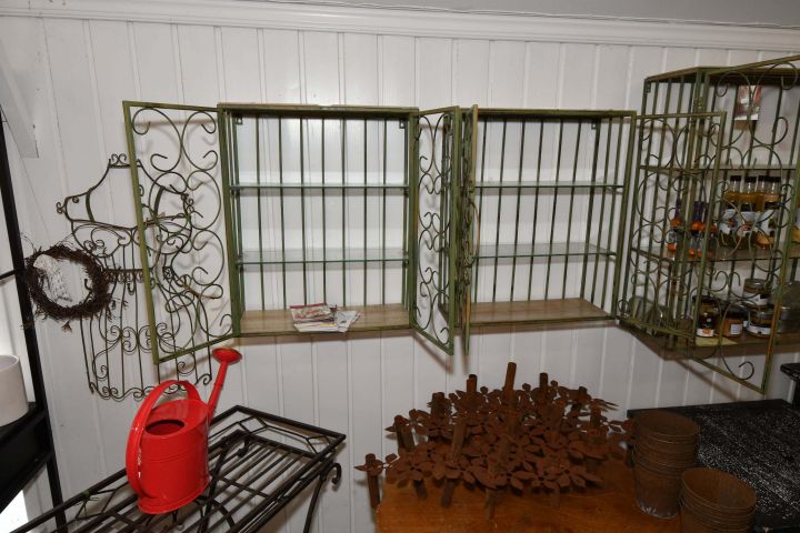 486720-6 Decor, ornamental shelves, etc.