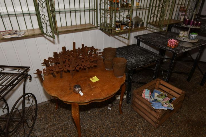 486720-7 Decor, ornamental shelves, etc.