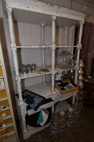 486720-11 Decor, ornamental shelves, etc.