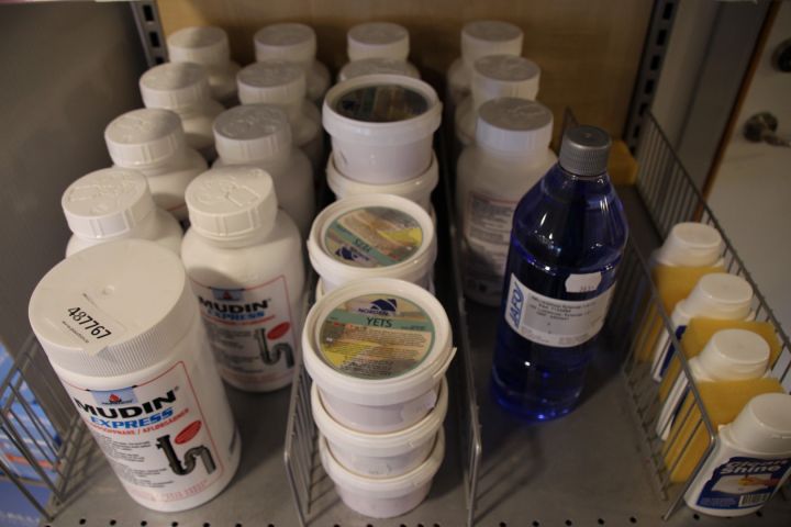 487767-4 Rengöringsmedel för rör/badrum