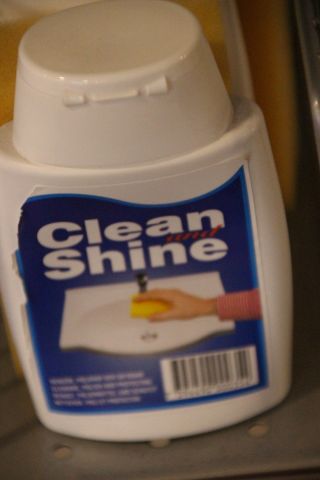 487767-8 Rengöringsmedel för rör/badrum