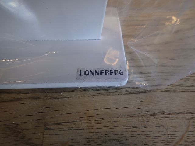 453438-9 Decorative flowers in plate LONNEBERG