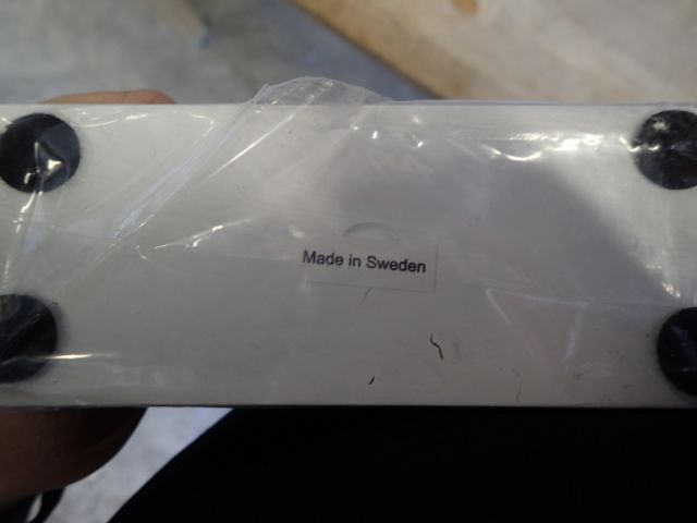 453438-12 Decorative flowers in plate LONNEBERG