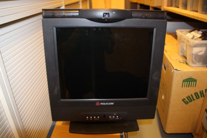 487079-1 Polycom V700 for desktop video conferencing