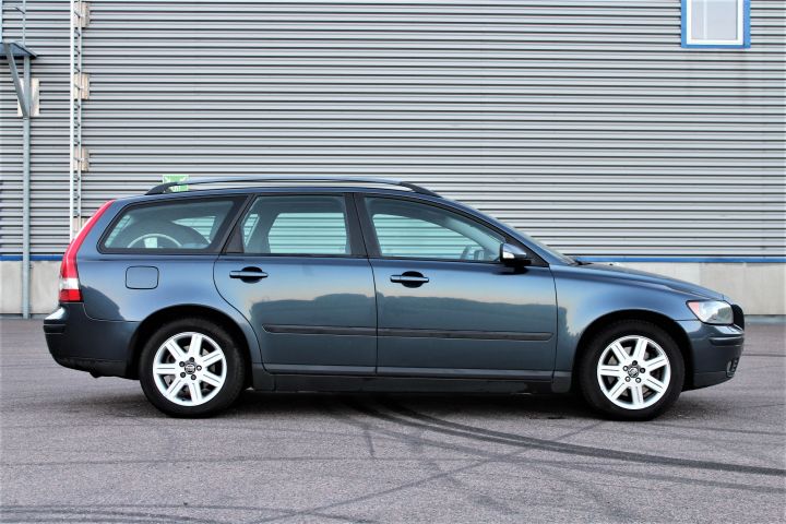 488880-7 Volvo V50 2.4 Manual, 140hk, 2005 Kinetic