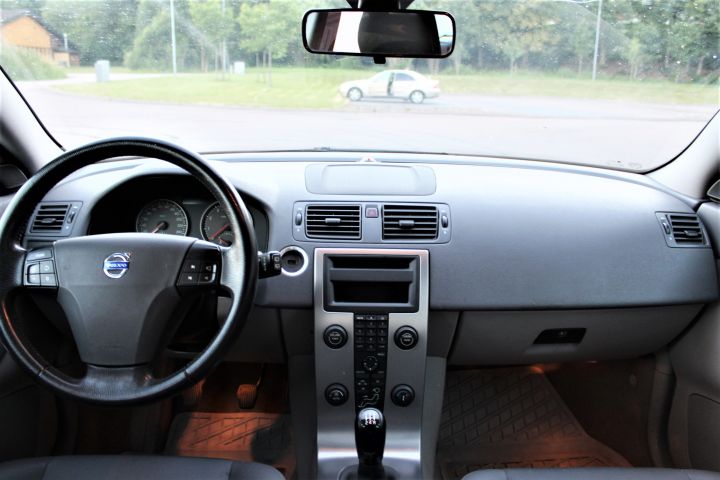 488880-22 Volvo V50 2.4 Manual, 140hk, 2005 Kinetic