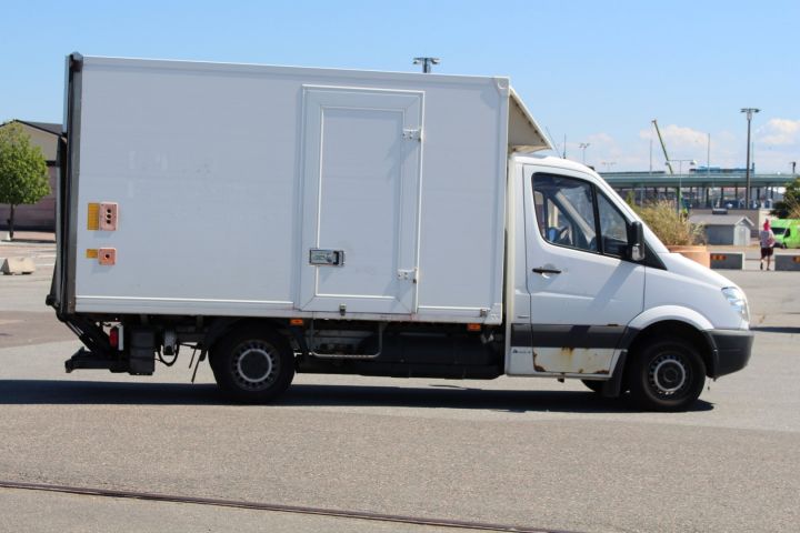 486210-4 Mercedes Sprinter 316 NGT Pickup / Chassis, Rear lift, (164330 km)