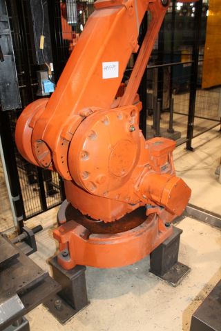 486679-6 Industrial Robot ABB IRB 4400 S4 (8213)