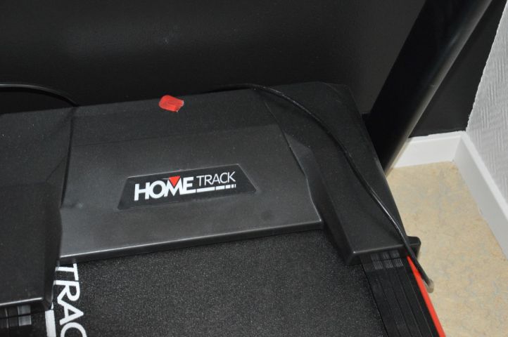 487336-9 Walkway HomeTrack HT1000