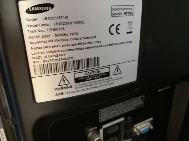488784-6 40 inch Samsung TV and 27 inch samsung data screen