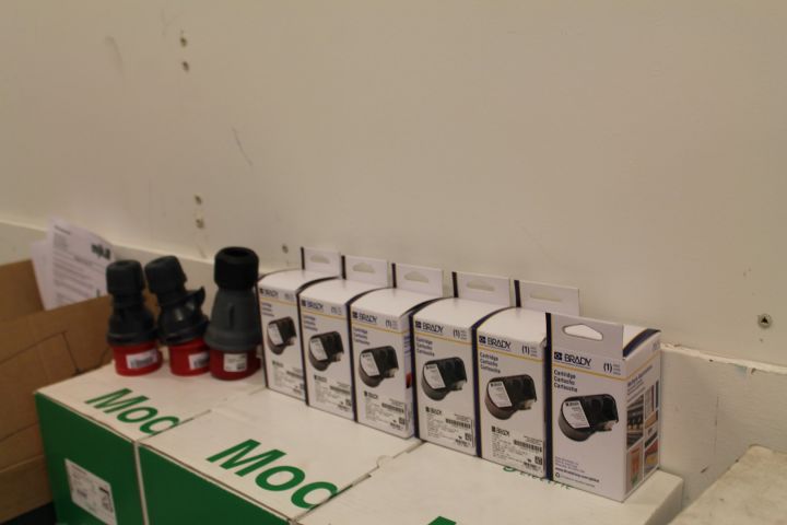 488976-4 Lot of electrical accessories Schneider, ABB, MJK, Megacon etc.