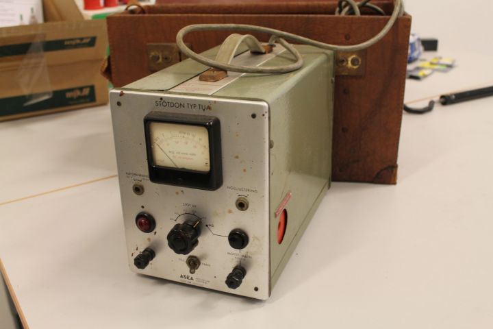 488976-9 Lot of electrical accessories Schneider, ABB, MJK, Megacon etc.