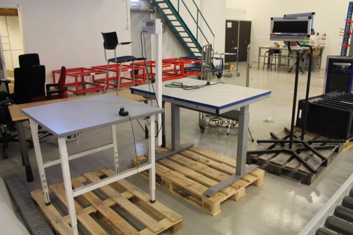 488986-1 Vågbord, universalbockar, arbetsbord m.m.